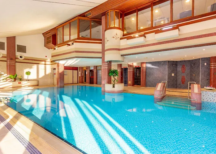 Whitewater Hotel & Spa